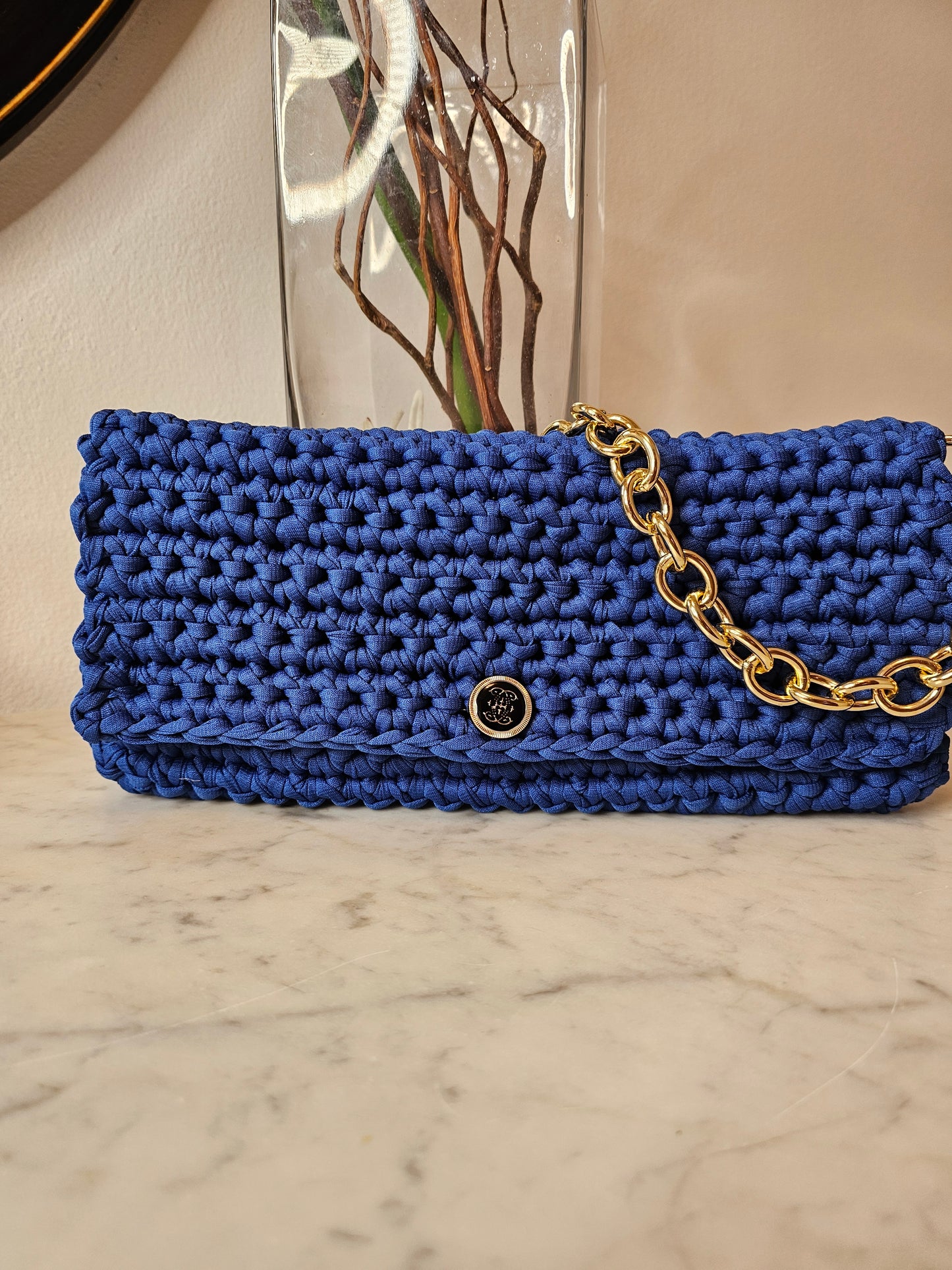 Elegant clutch