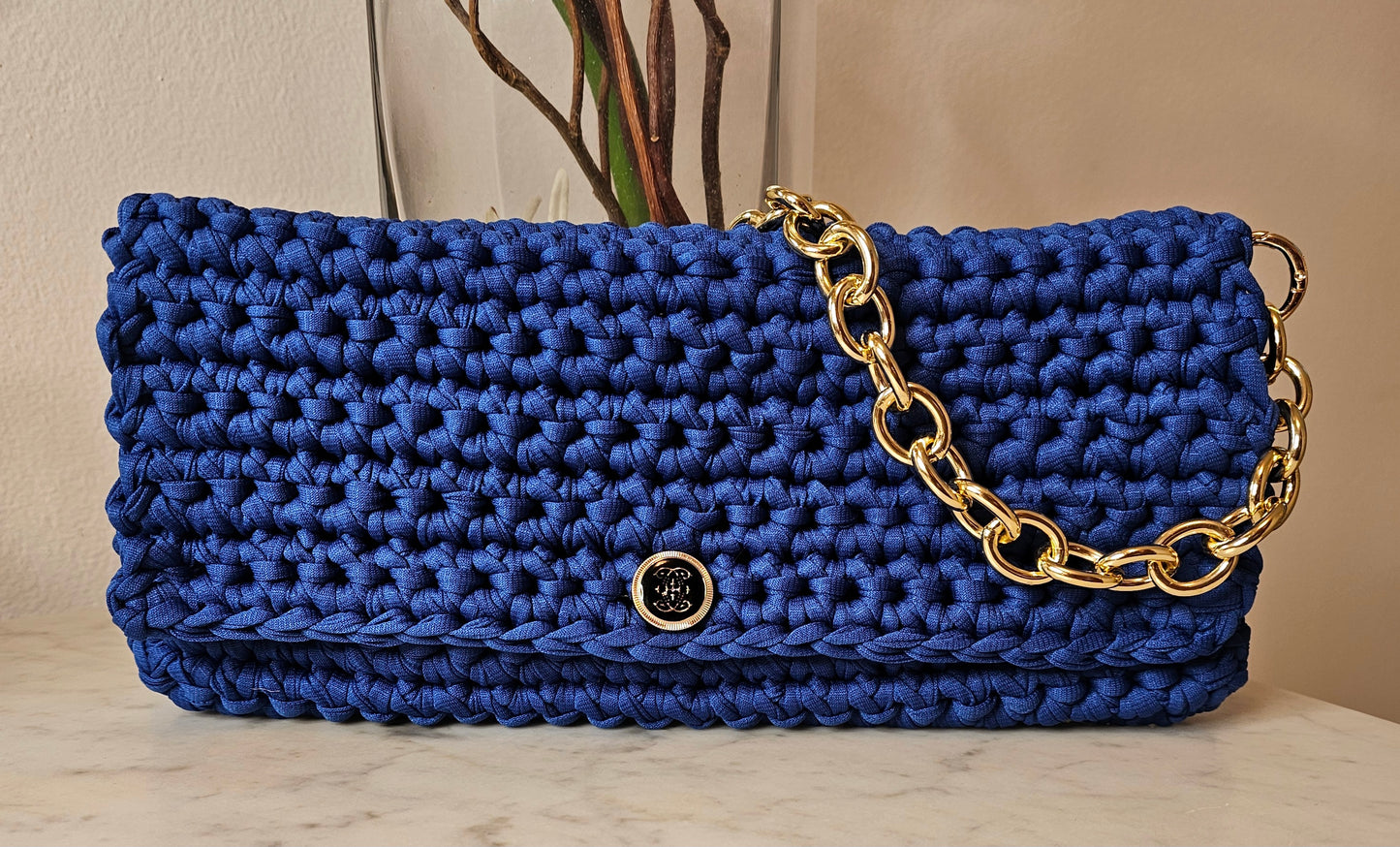 Elegant clutch