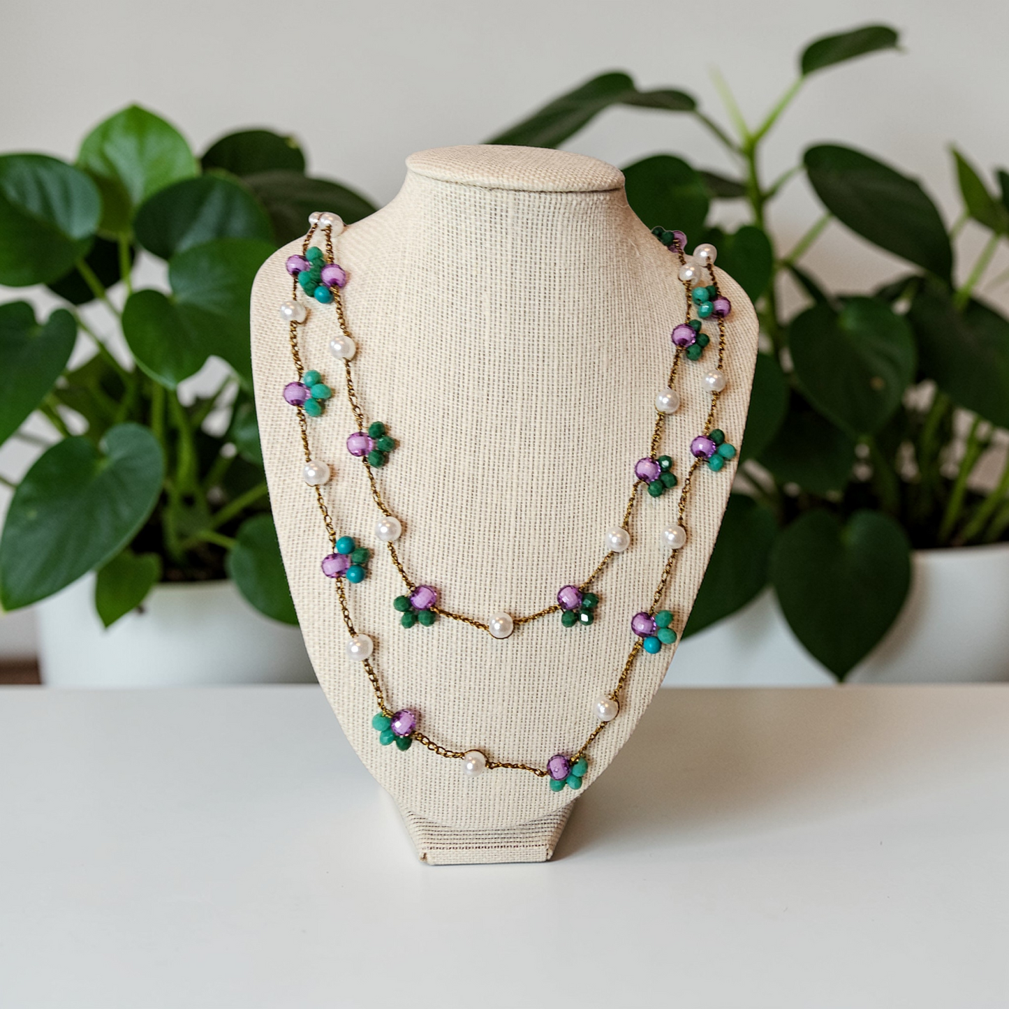 Flower stich necklace