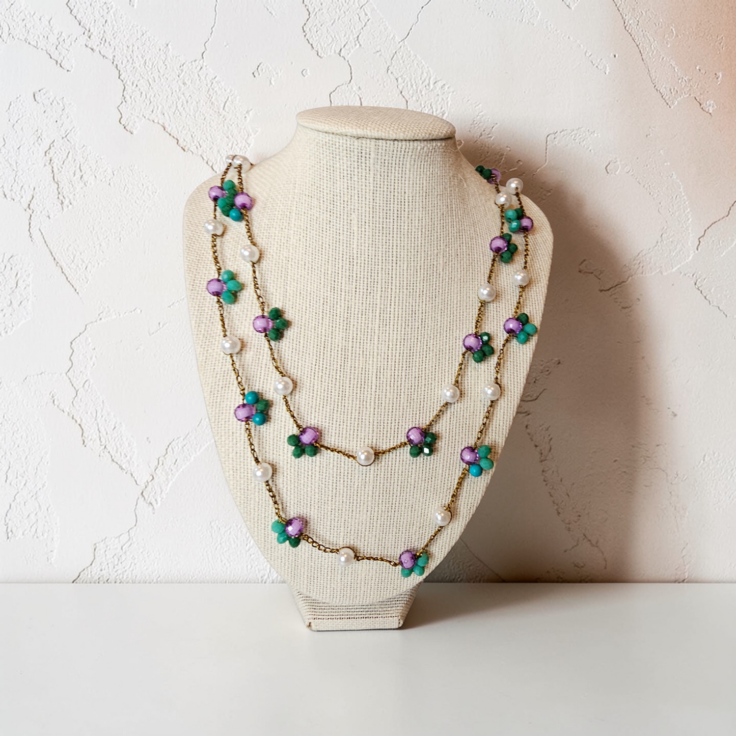 Flower stich necklace