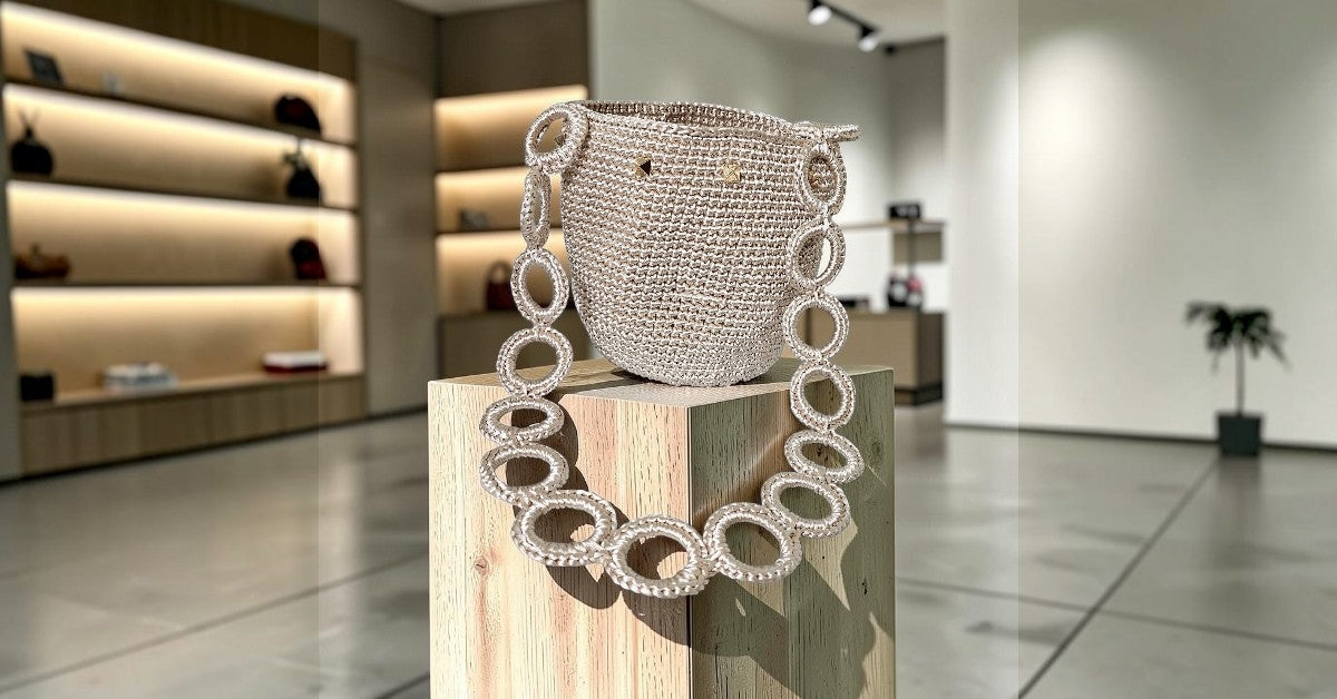 Bucket silk cord bag